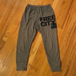 Freecity sweatpants - read description